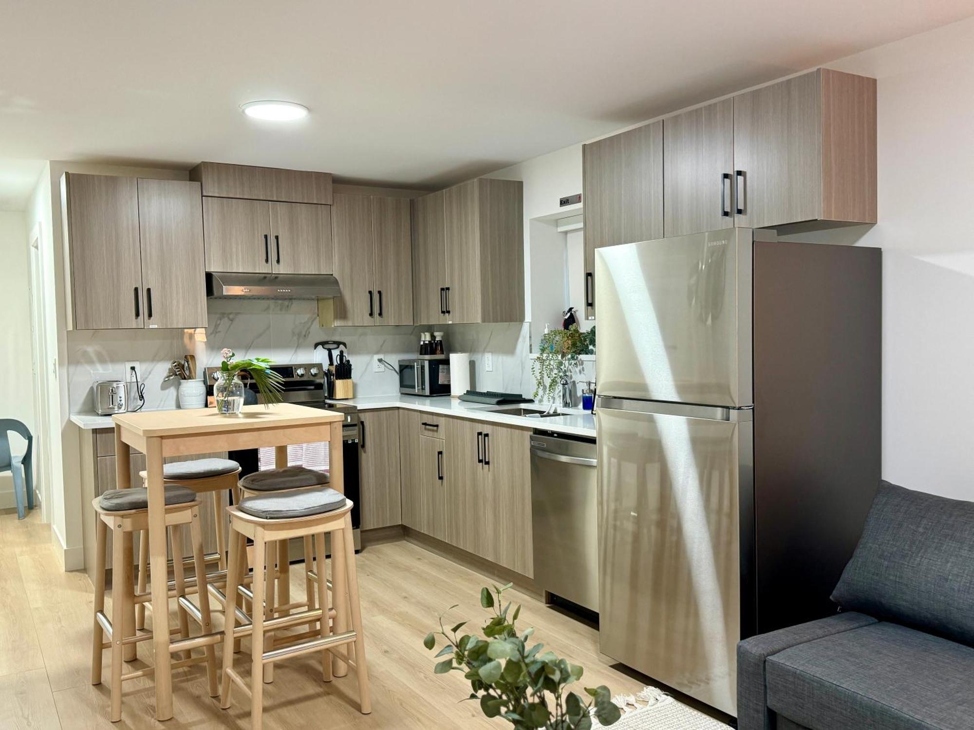 The Sunset Haven- Cozy 2Br Basement Suite Near White Rock Surrey Dış mekan fotoğraf